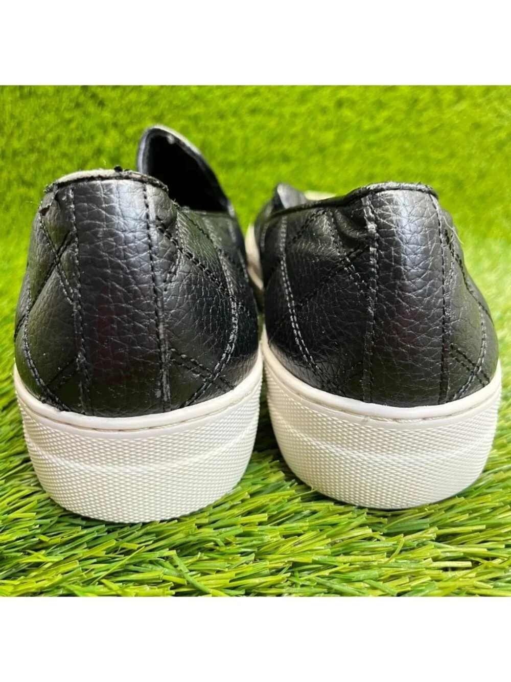 Steve Madden Globe Womens Size 10 Black White Classic Slip-On Platform Shoes